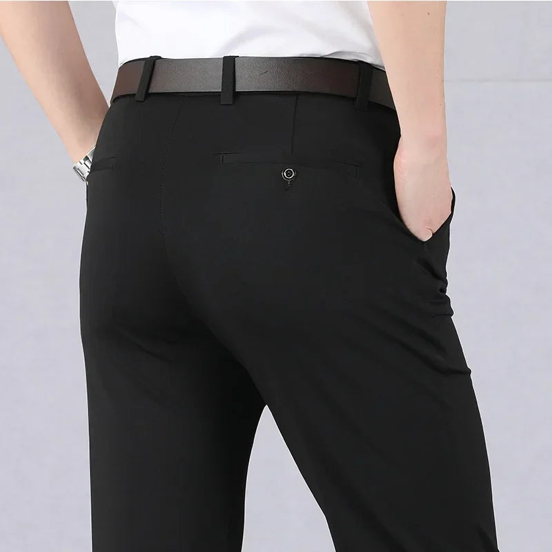 Kit de 3 Pantalones Masculinos en Seda Color Hielo y Elastano (¡Sofisticados y Duraderos!)