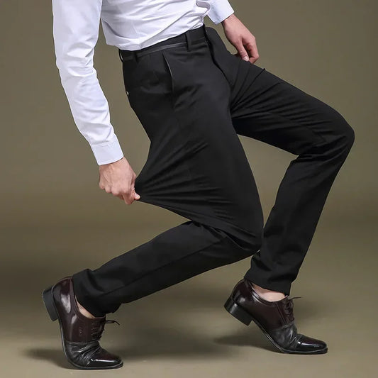 Kit de 3 Pantalones Masculinos en Seda Color Hielo y Elastano (¡Sofisticados y Duraderos!)